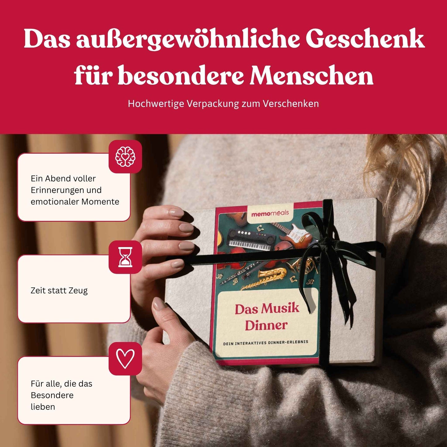 Frau hält eine liebevoll verpackte Musik memomeals Erlebnisbox als Geschenk in den Händen