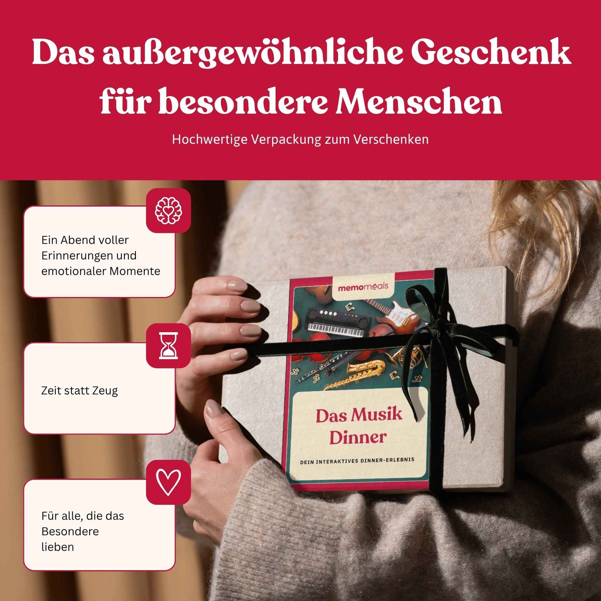 Frau hält eine liebevoll verpackte Musik memomeals Erlebnisbox als Geschenk in den Händen