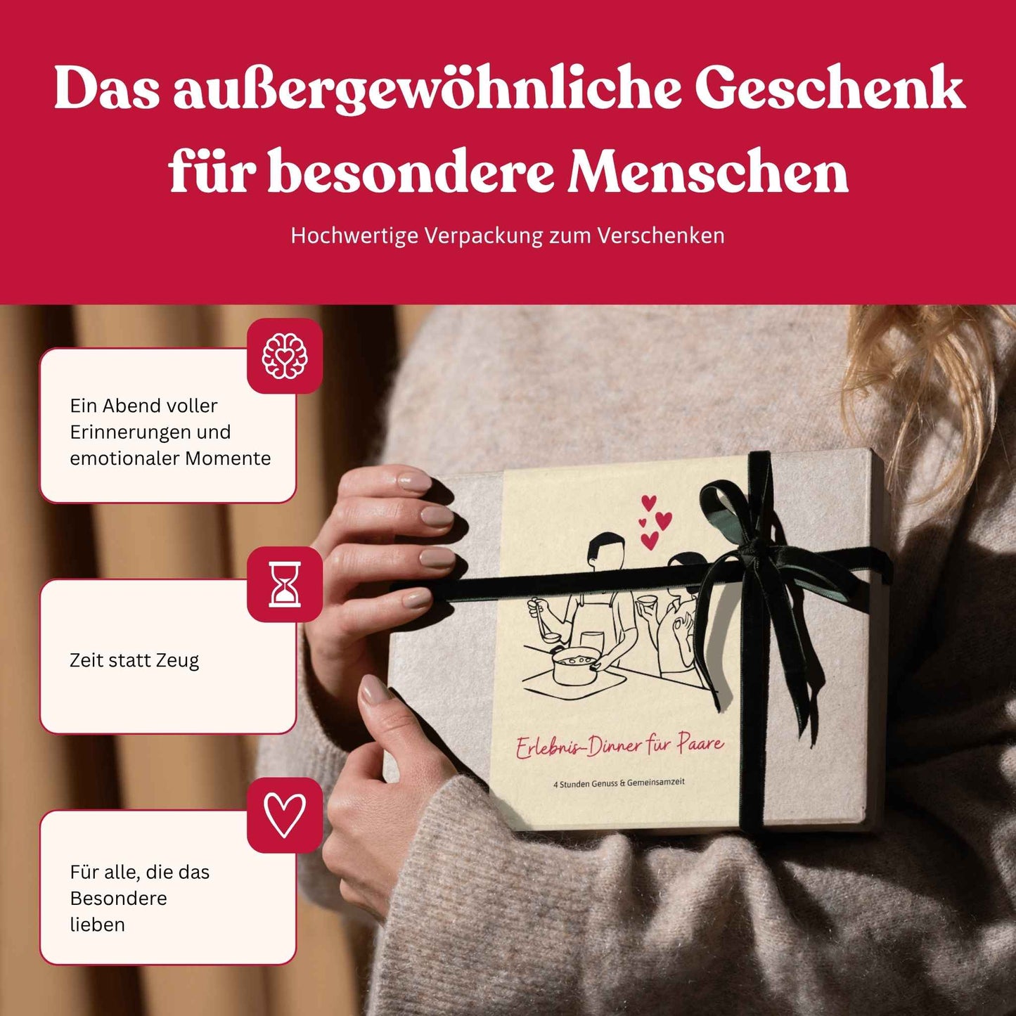 Frau hält eine liebevoll verpackte memomeals Erlebnisbox fuer Paare als Geschenk in den Händen